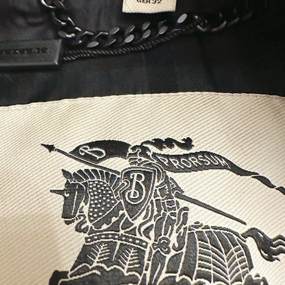 Burberry wool cashmere trench coat with removable fur collar - Picture 4 of 6